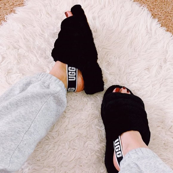 75% NEW UGG BLACK SLIDES, SIZE 7 - Picture 1 of 7